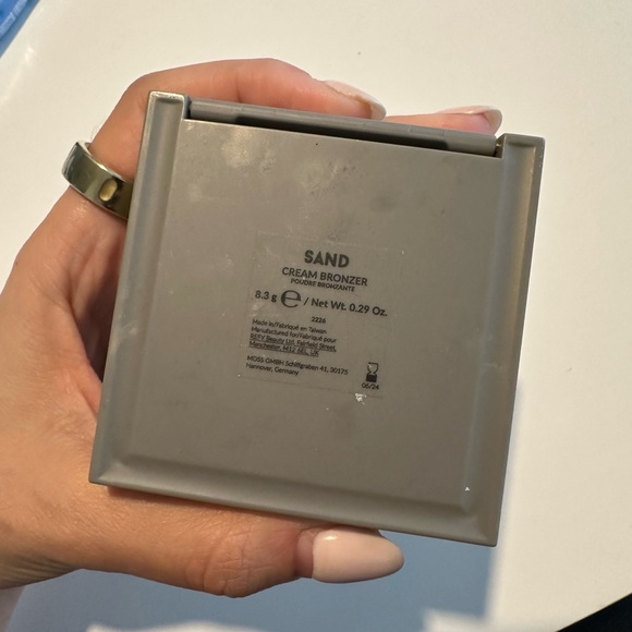 Refy Cream Bronzer Sand - Picture 5 of 6